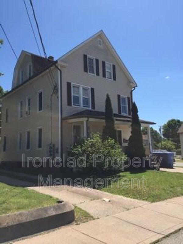 110112 Eldridge St Unit Floor 1, Manchester, CT 06040 Condo for Rent