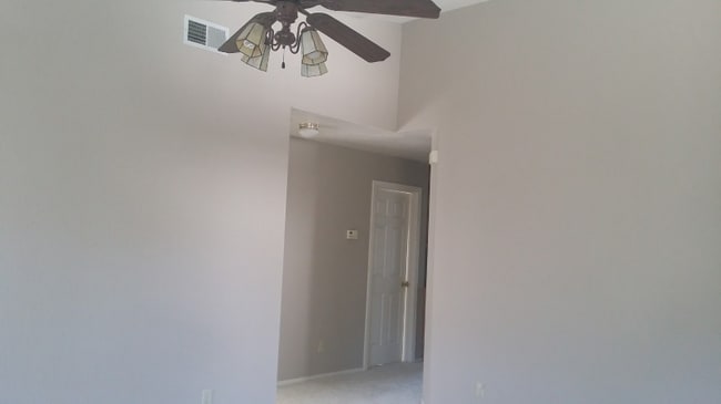 Building Photo - 8528 Maple Hall Dr