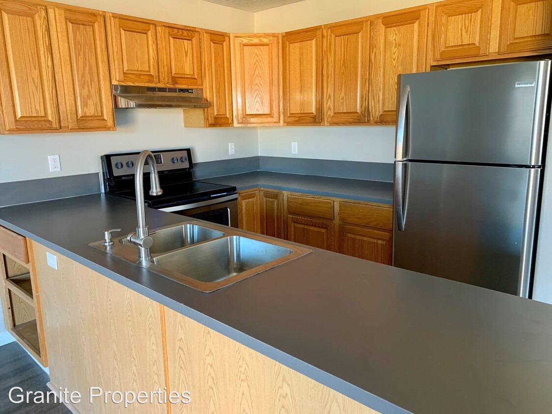 Foto principal - 682 N Cloverleaf Loop