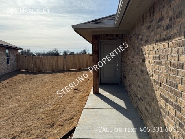 Building Photo - 606 Marlin Ct
