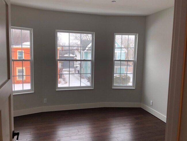 Foto del edificio - 640 Bluff St