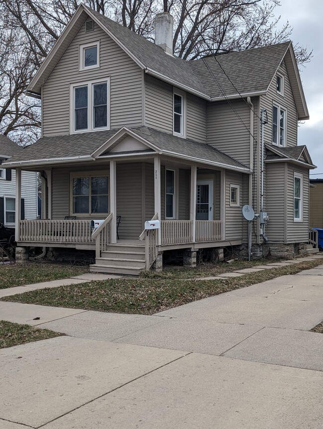 Building Photo - 204 N State St