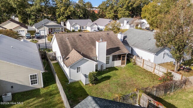 Building Photo - 607 Jimmies Creek Dr