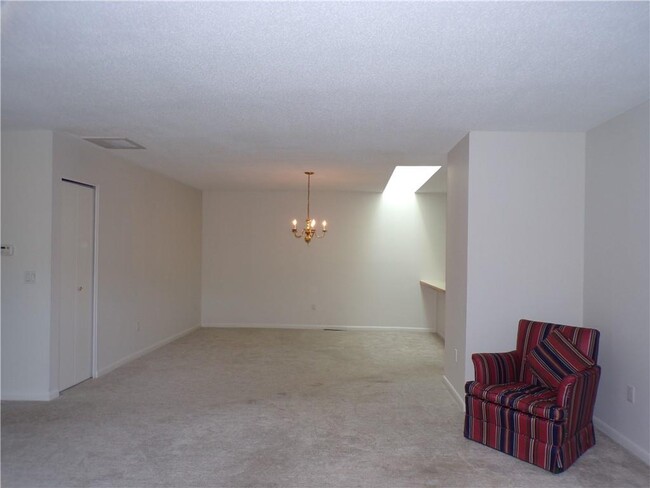 Building Photo - 731 Manomet Ct