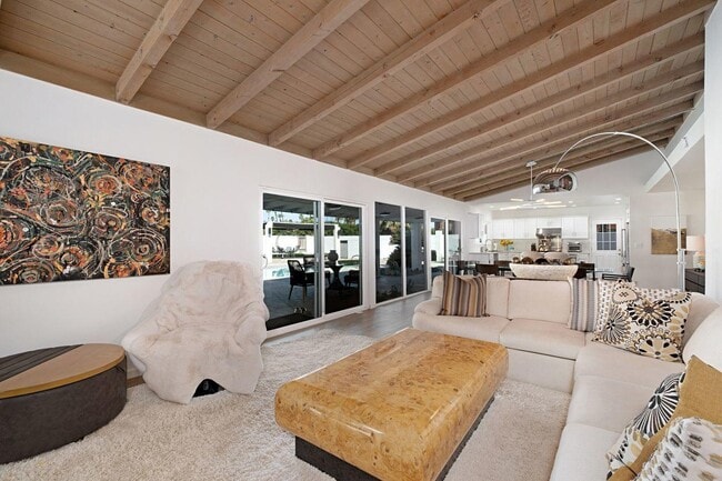 Building Photo - 36951 Marber Dr