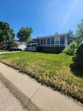 Building Photo - 1524 Dexter St