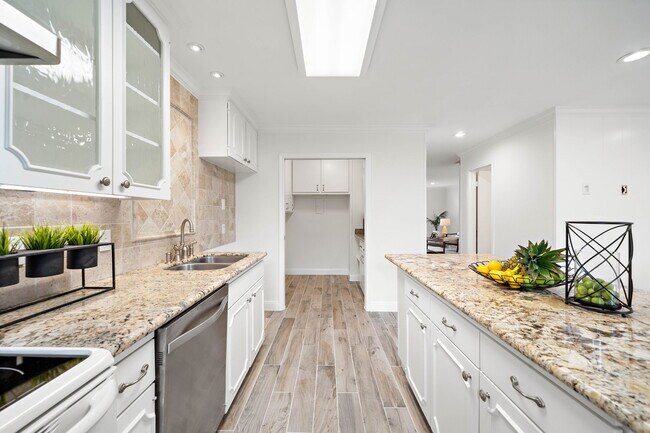 Foto del edificio - 6434 Burgoyne Rd
