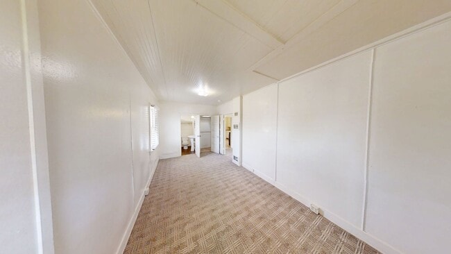 Building Photo - 35070 Acacia Ave