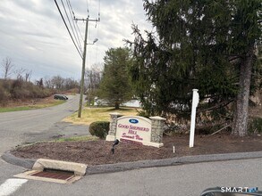 Building Photo - 166 Old Brookfield Rd