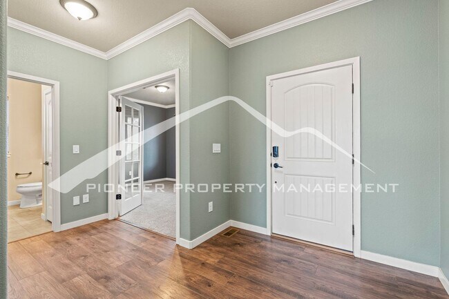 Building Photo - Luxury, Main Floor Ranch Home with EV Char...