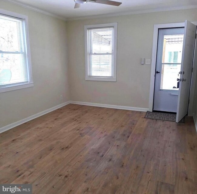 Building Photo - 403 Trenton Ct