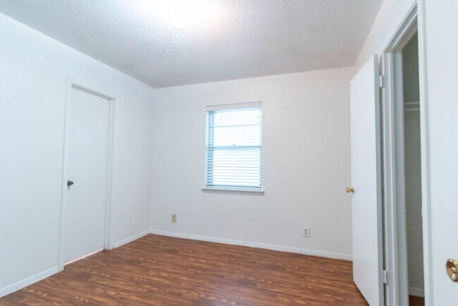 Foto del edificio - Great Home-Great Price!!!