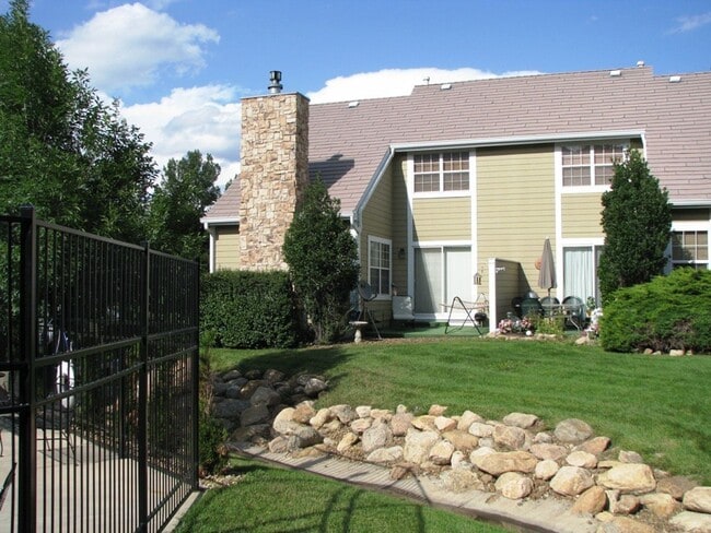 Photo - 282 Cobblestone Dr Townhome