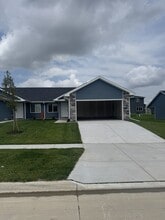 Building Photo - 204 W Ida Ln
