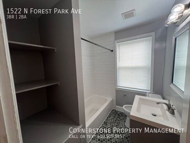 Building Photo - 1522 N Forest Park Ave