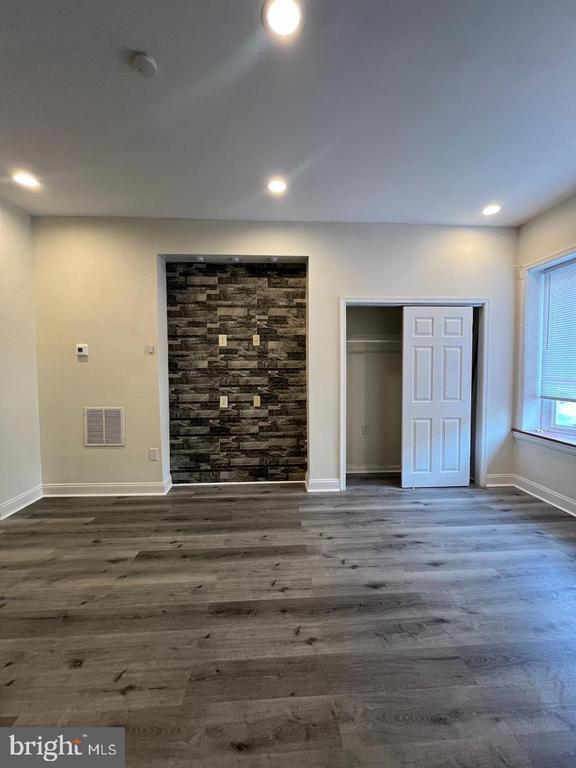 Foto del edificio - 2430 Carpenter St