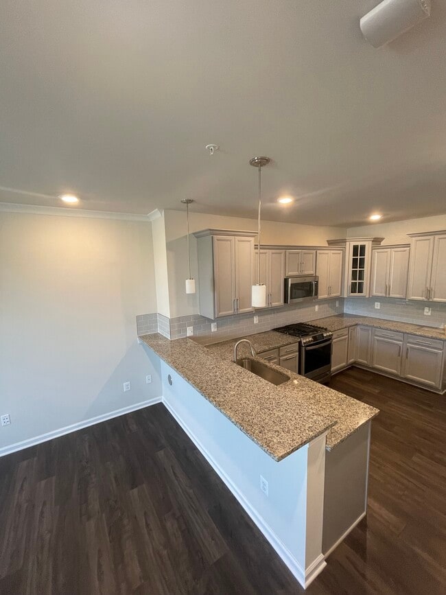 Foto del edificio - 4914 Macdonough Pl