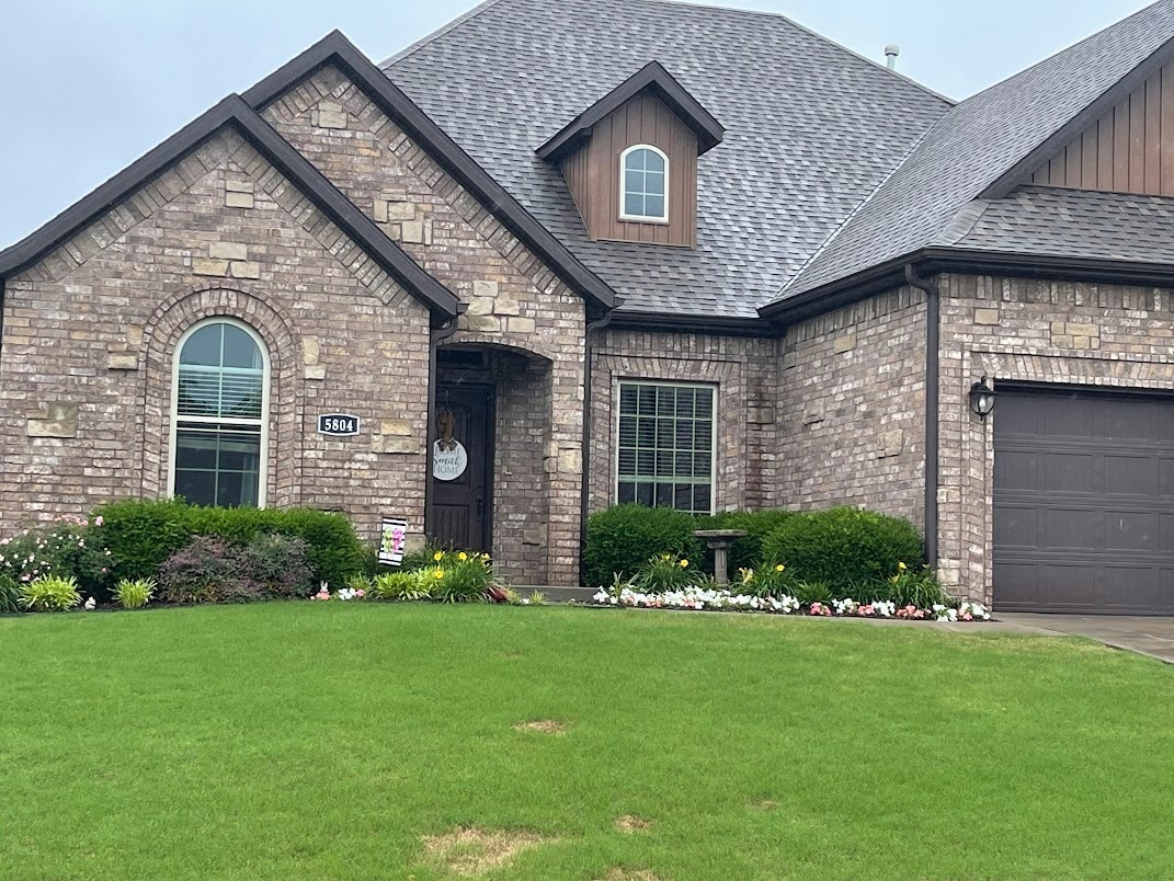 Foto principal - 5804 S 66th St
