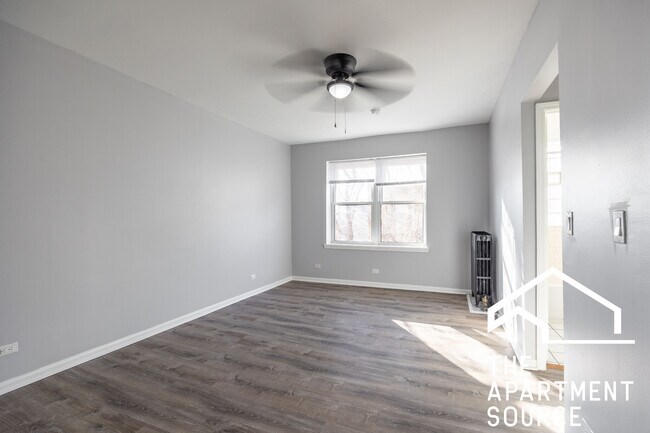 Foto del edificio - 4031 N Kenmore Ave