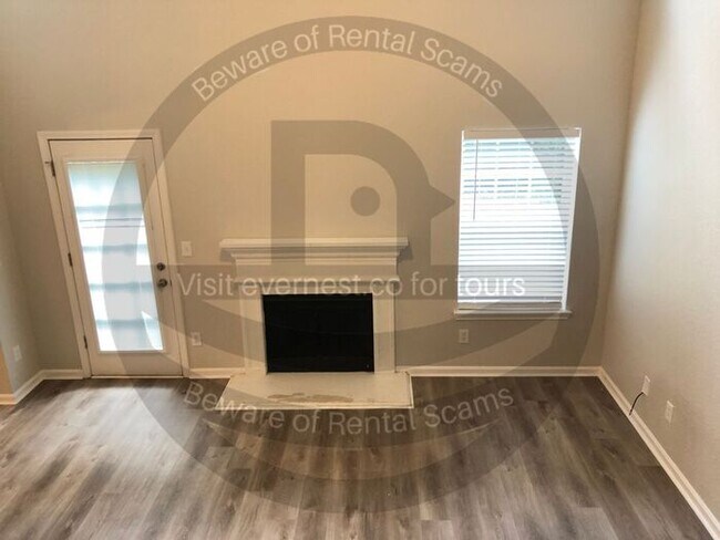 Foto del edificio - 4415 Ravenwood Dr