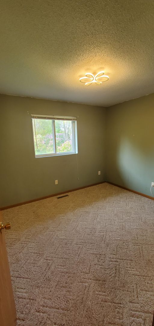 Building Photo - $1400| 2BD 1.5BA| 14201 47th Ave | Availab...