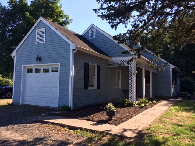 The Blueberry Cottage - 373 Meadow Rd