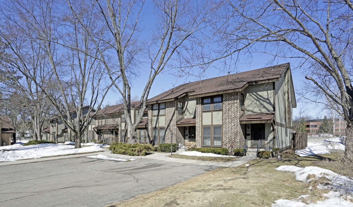 Glenbrooke Apartments in Southfield, MI
