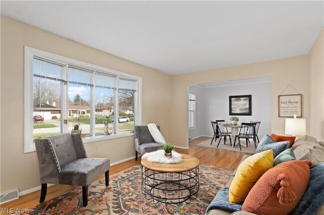 Foto del edificio - 9993 Hawley Dr