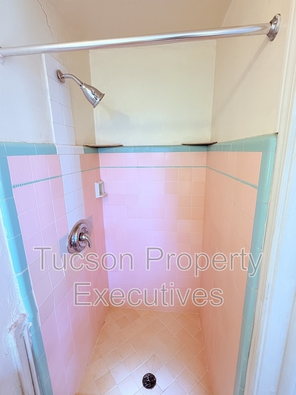 Building Photo - 3274 E Benson Hwy