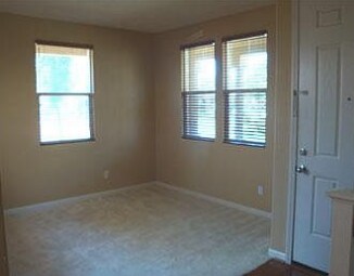 Foto del edificio - 931 Oxford Ln