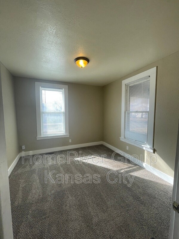 Building Photo - 13011 8th St