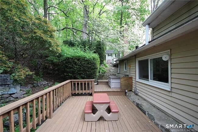 Foto del edificio - 1286 Long Ridge Rd