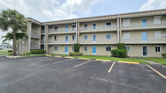 Photo - 2244 Winkler Ave Apartment