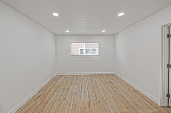 Foto del edificio - 1X: 16724 - 16730 Crenshaw Blvd. TOR