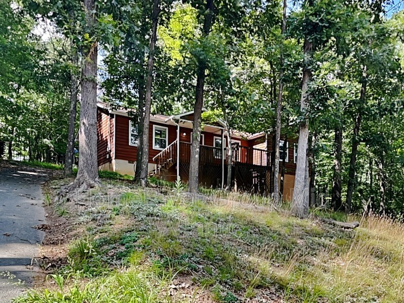 Primary Photo - 1258 Lakeview Dr