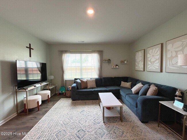 Foto del edificio - 1024 Shoreline Dr