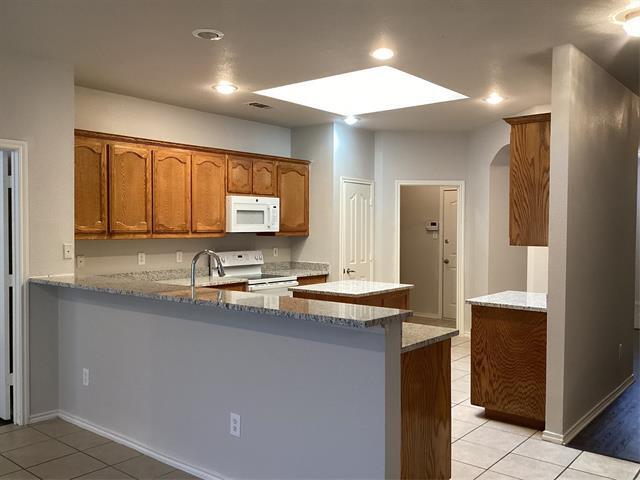Foto del edificio - 3909 Old Richwood Ln