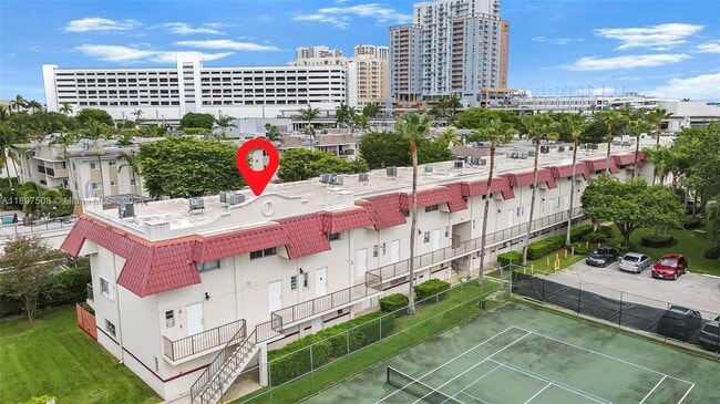 Building Photo - 6709 N Kendall Dr