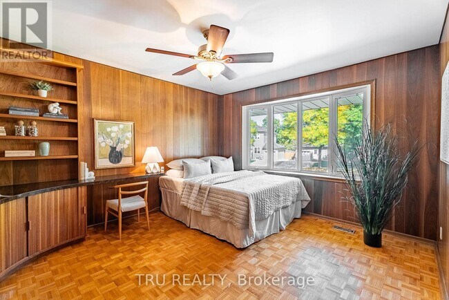 Photo du bâtiment - 55 Amos Ave