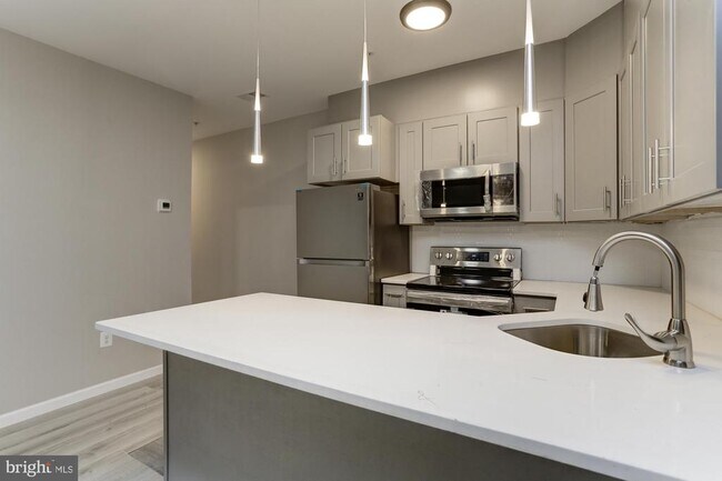 Foto del edificio - 400 N Highland Ave