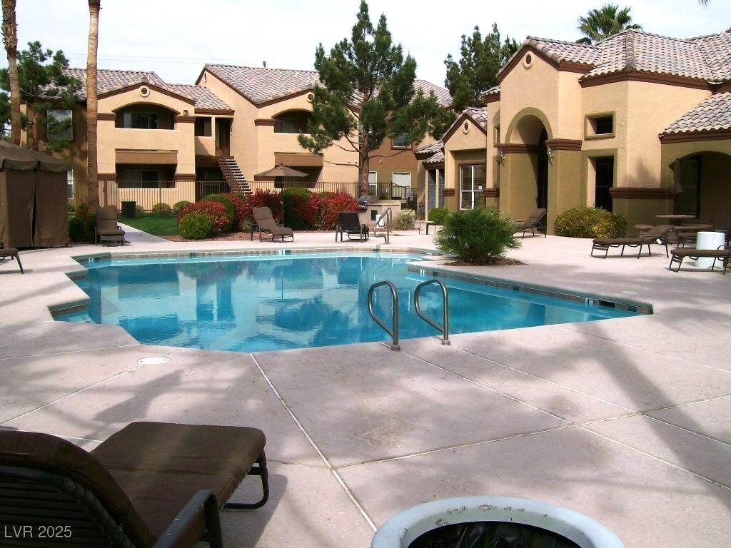 Primary Photo - 5055 W Hacienda Ave