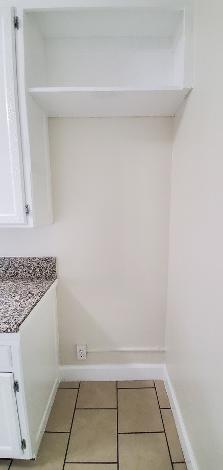 Refrigerator - 808 W Beach Ave