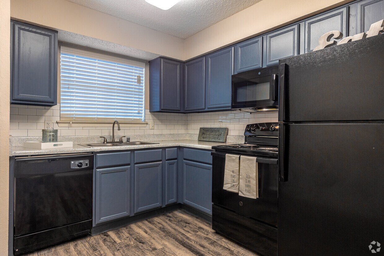 The Ayva 4057 N Belt Line Rd Irving, TX Apartments for Rent in