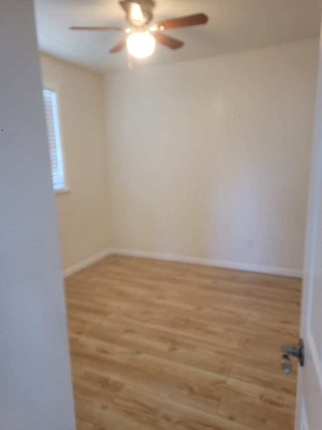 Building Photo - 106 Hillside Ave