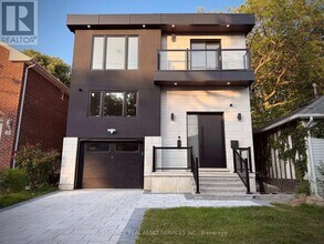 Building Photo - 21 Vanbrugh Ave