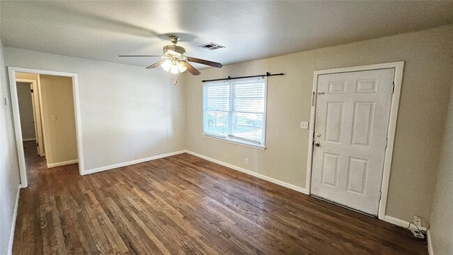 Foto del edificio - 4304 N Libby Ave