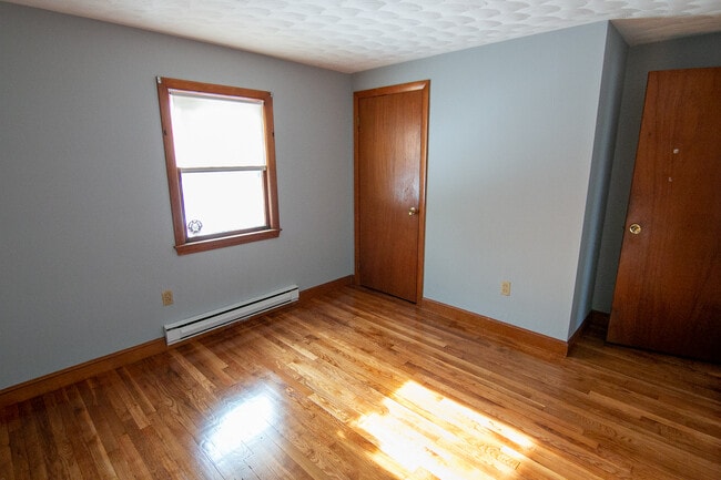 Building Photo - 87 Auburn St