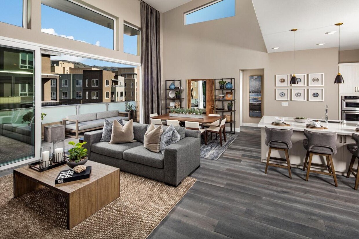 Foto principal - $4890 - THE MOST GORGEOUS THREE BEDROOM HO...