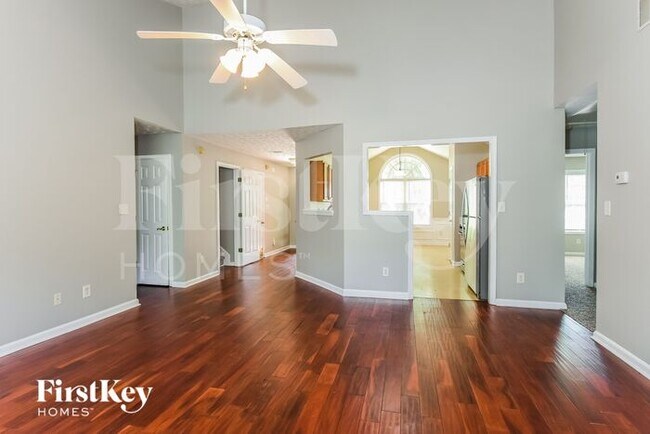 Foto del edificio - 830 James Ridge Dr