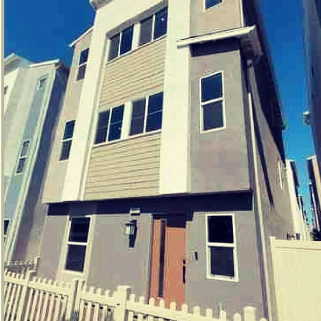 Building Photo - 10901 Shoals Pl